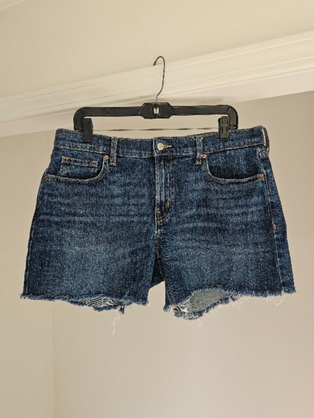Old navy women's mid rise boyfriend jean denim distressed shorts festival 12